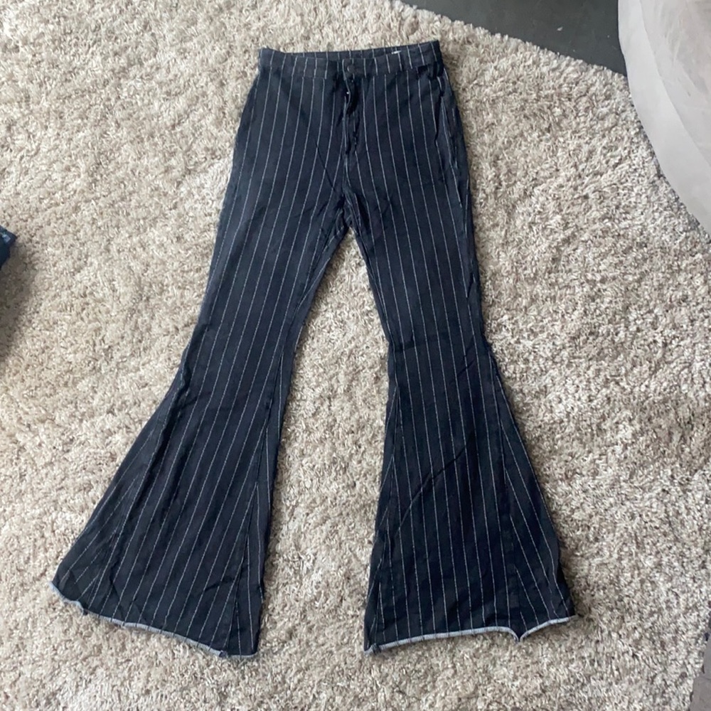 Bell Bottom stretchy - black and white striped